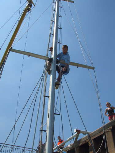 Mast Refitted